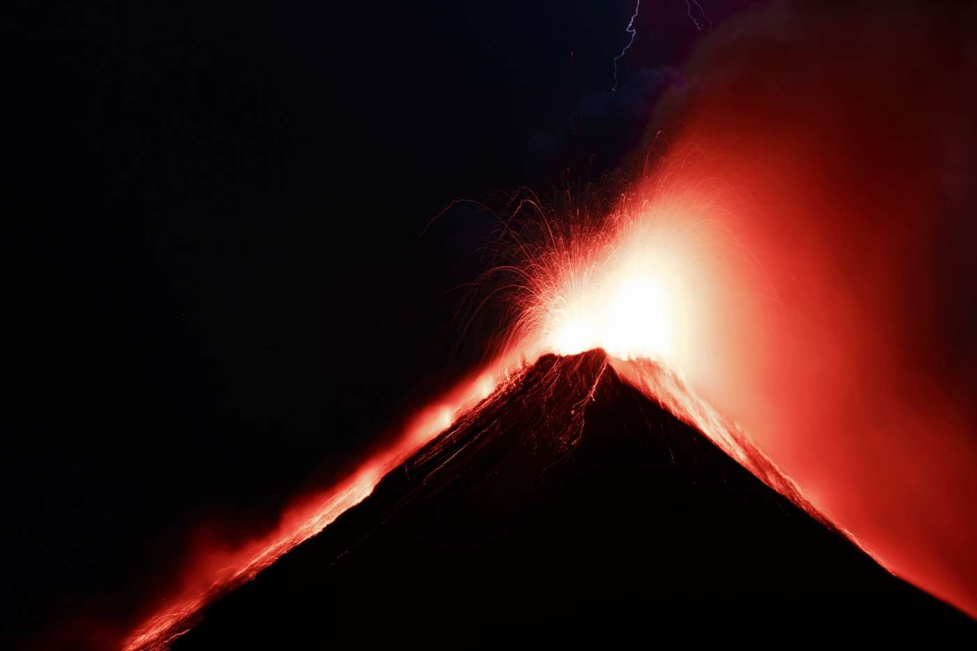acatenango-volcano-erupting-guatemala